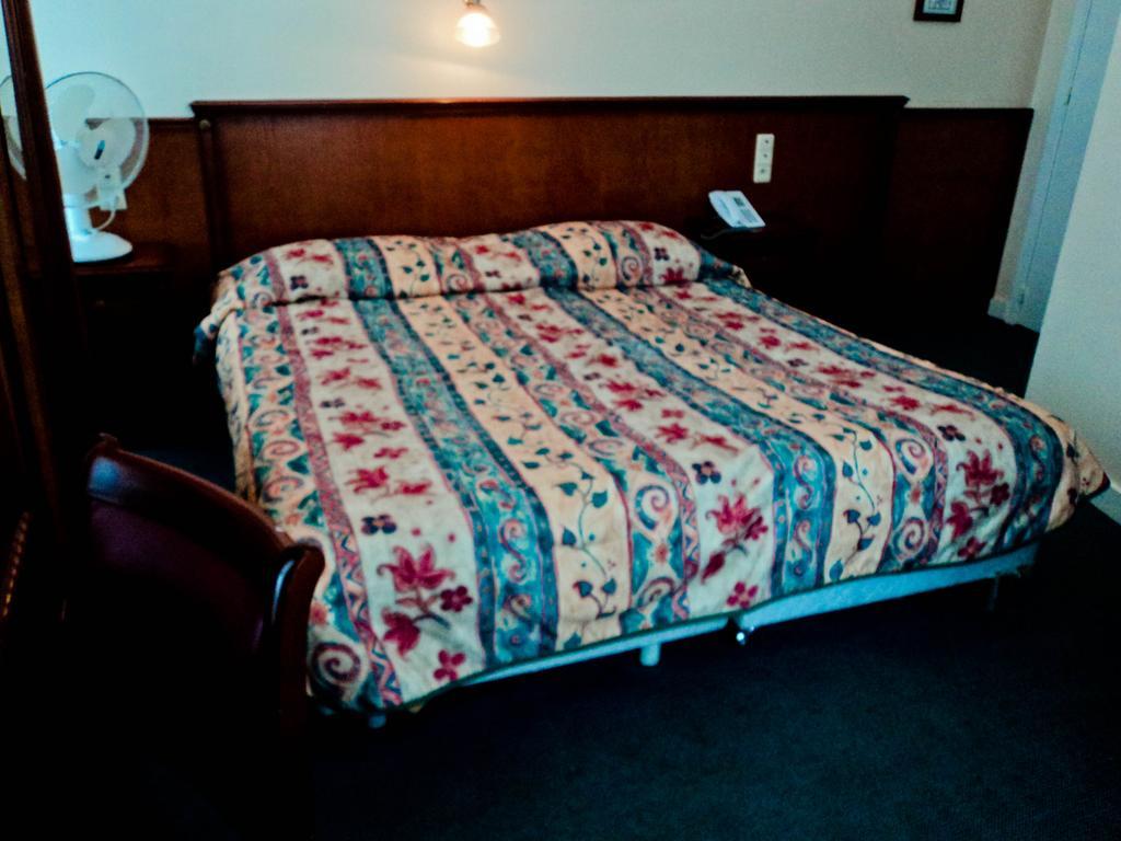 Hotel Continental Saint-Gilles Oda fotoğraf