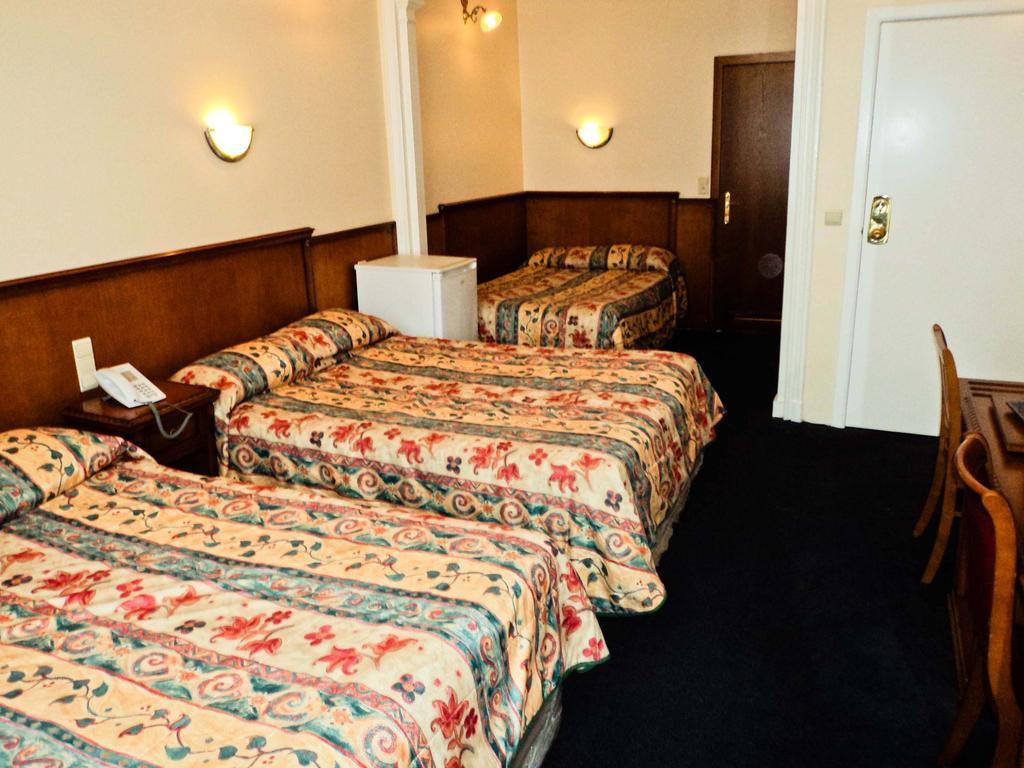 Hotel Continental Saint-Gilles Oda fotoğraf
