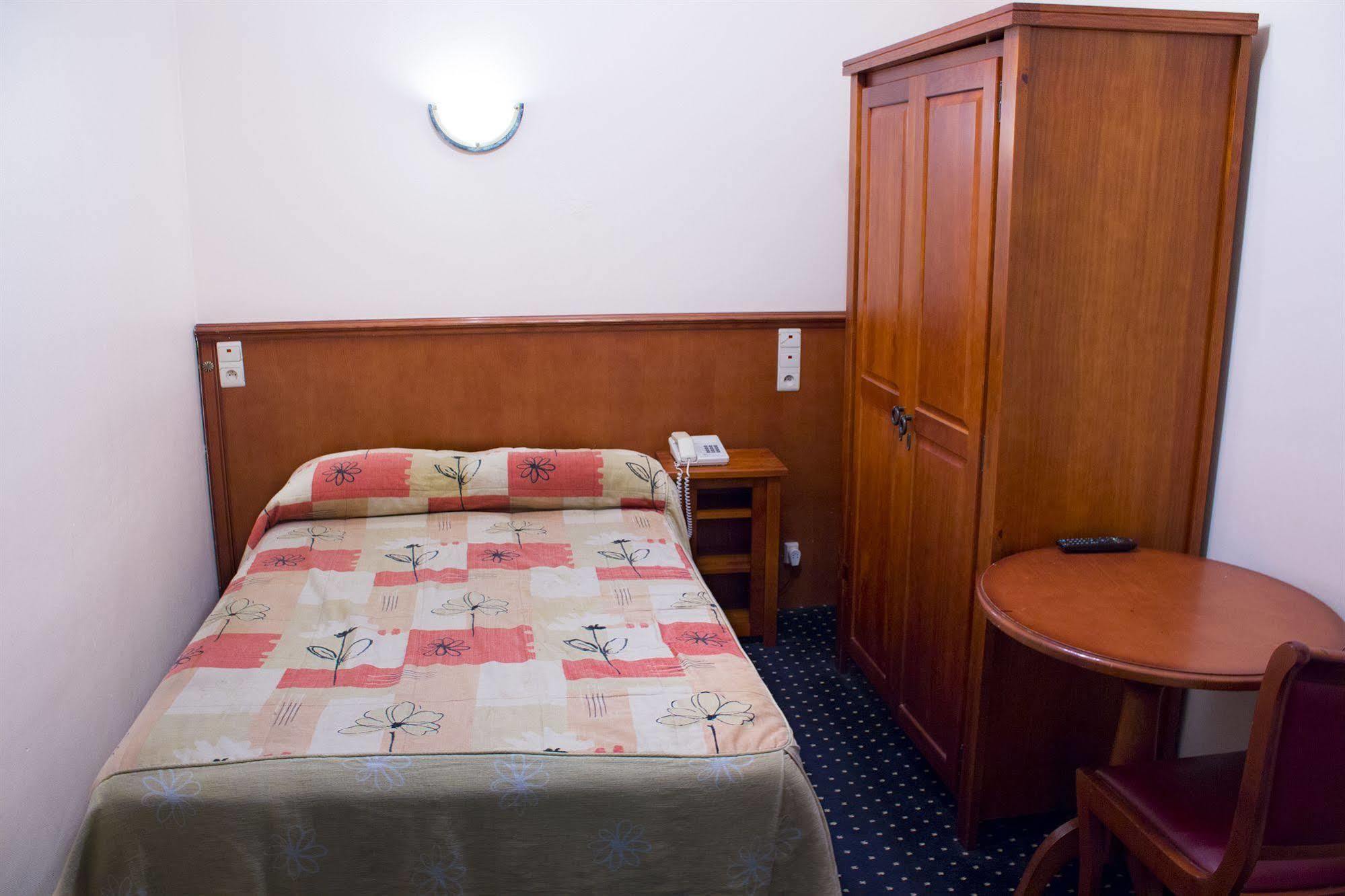 Hotel Continental Saint-Gilles Dış mekan fotoğraf